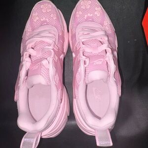 Nike Pink V2K